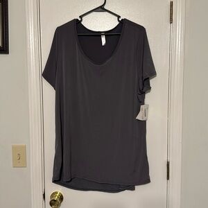 LulaRoe Classic Tee